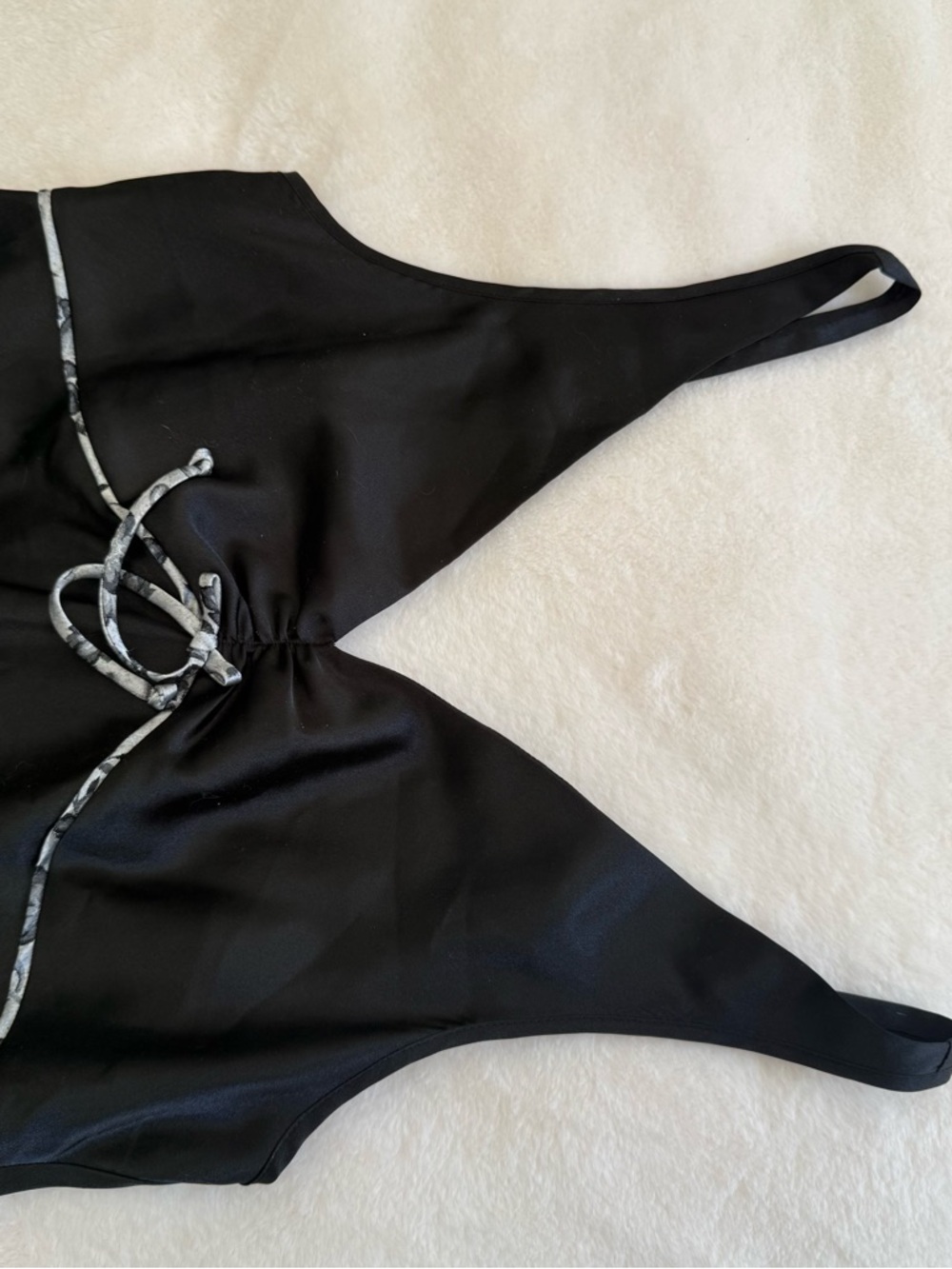 90s Vintage Silky Elegant Black Slip Dress with Delicate Front Knot - Picture 3 of 6